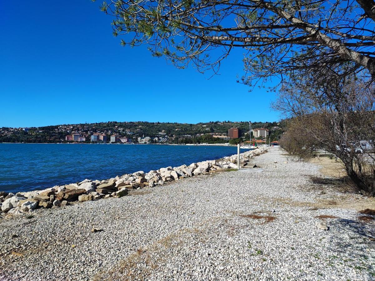 Sea Lux Floating House Ajda Portorose Villa Екстериор снимка